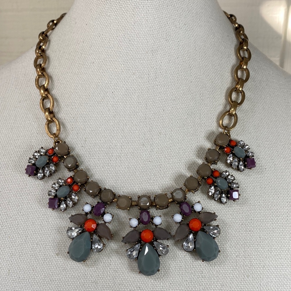 Beautiful faceted rhinestone statement necklace